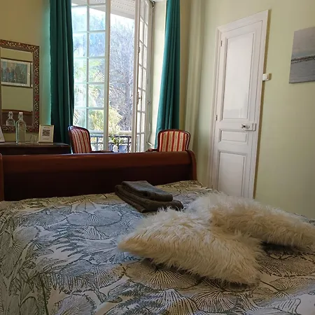 Bed and Breakfast Maison Vive La Vie 3*
